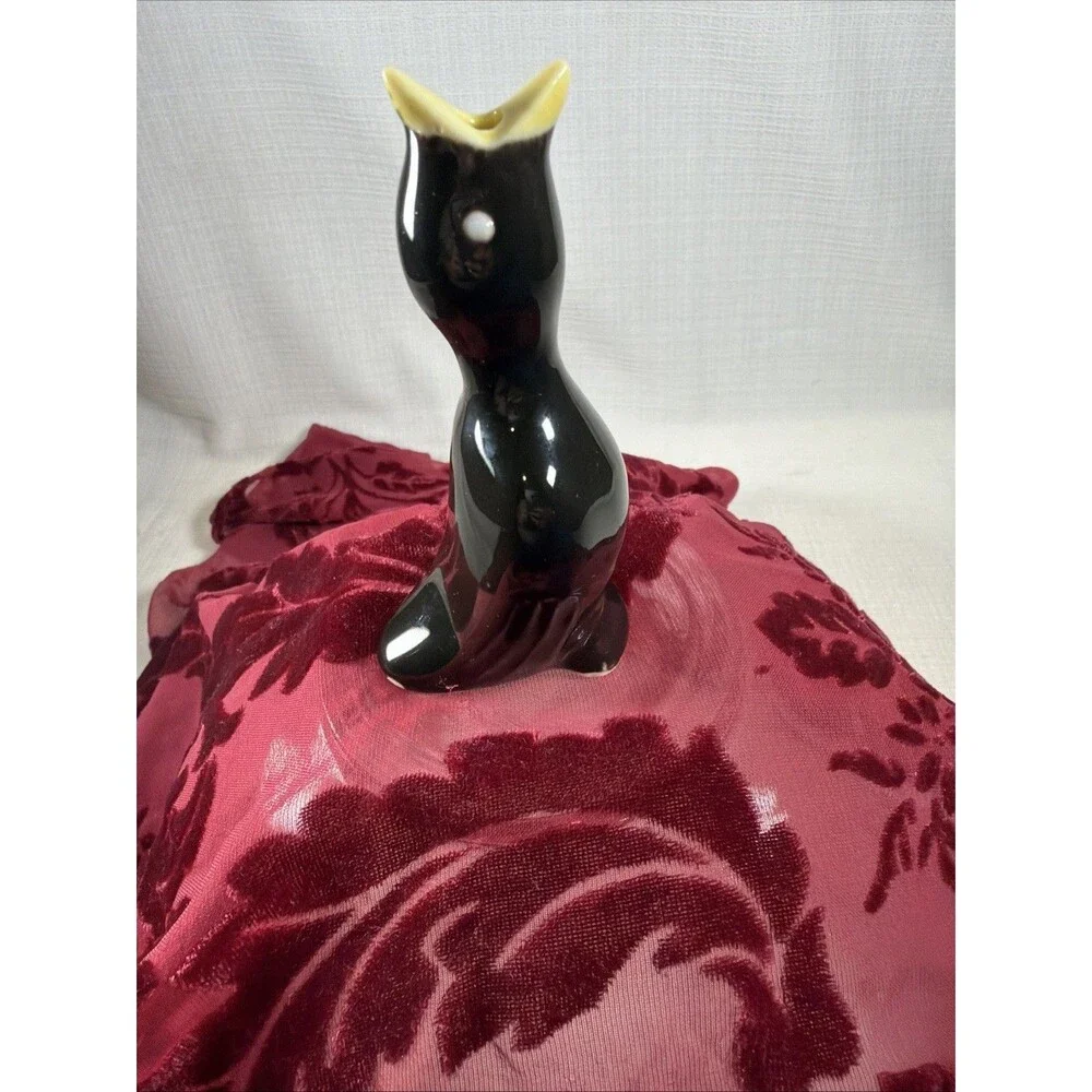 Vintage Style Ceramic Blackbird Pie Funnel / Vent